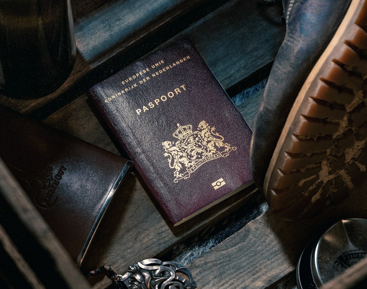 Heritage Leather Passport Wallet