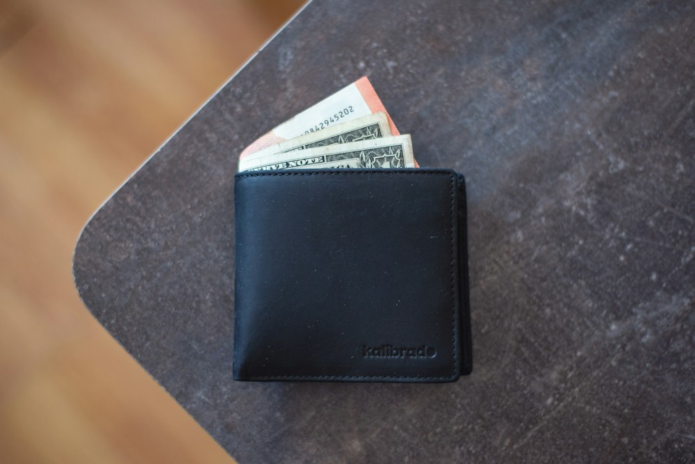 Onyx Slim Bifold Wallet